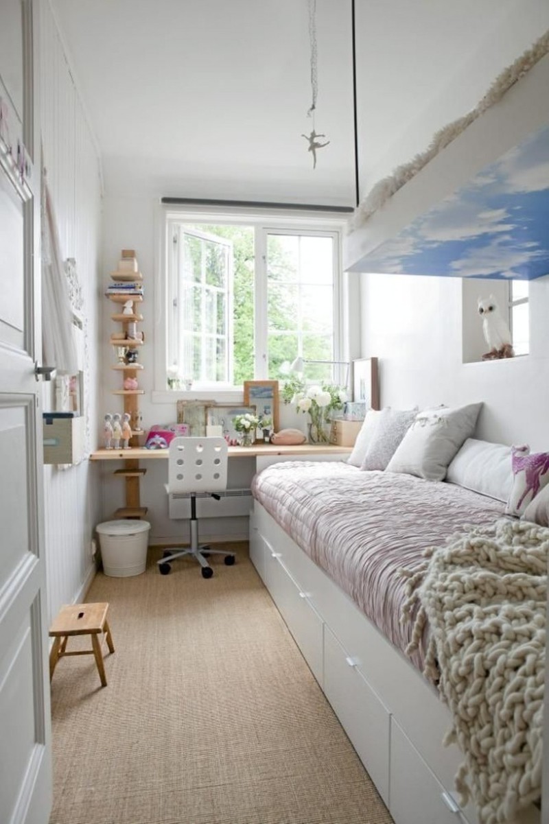 Phòng ngủ 3m2 với giường đặt sát tường giúp tạo lối đi ở giữa thuận tiện cho sinh hoạt